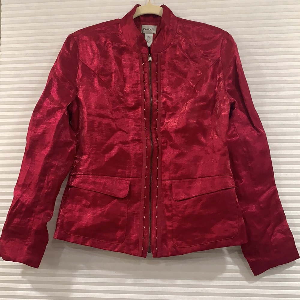 Chico’s red blazer with front zipper, hook closure & front pockets.